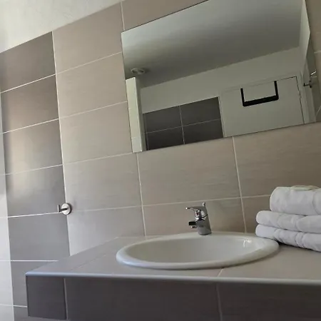 Dolce & D3 Vue Et Piscine Apartamento *